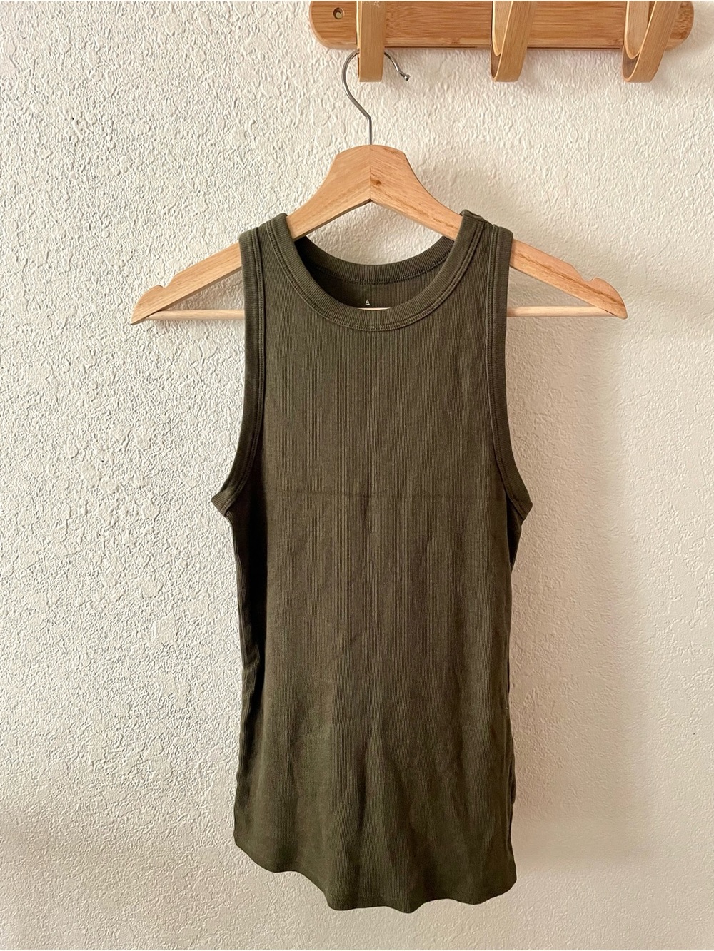 A New Day Women’s M Racerback Knit Ribbed Crop Tank in Forest Green
